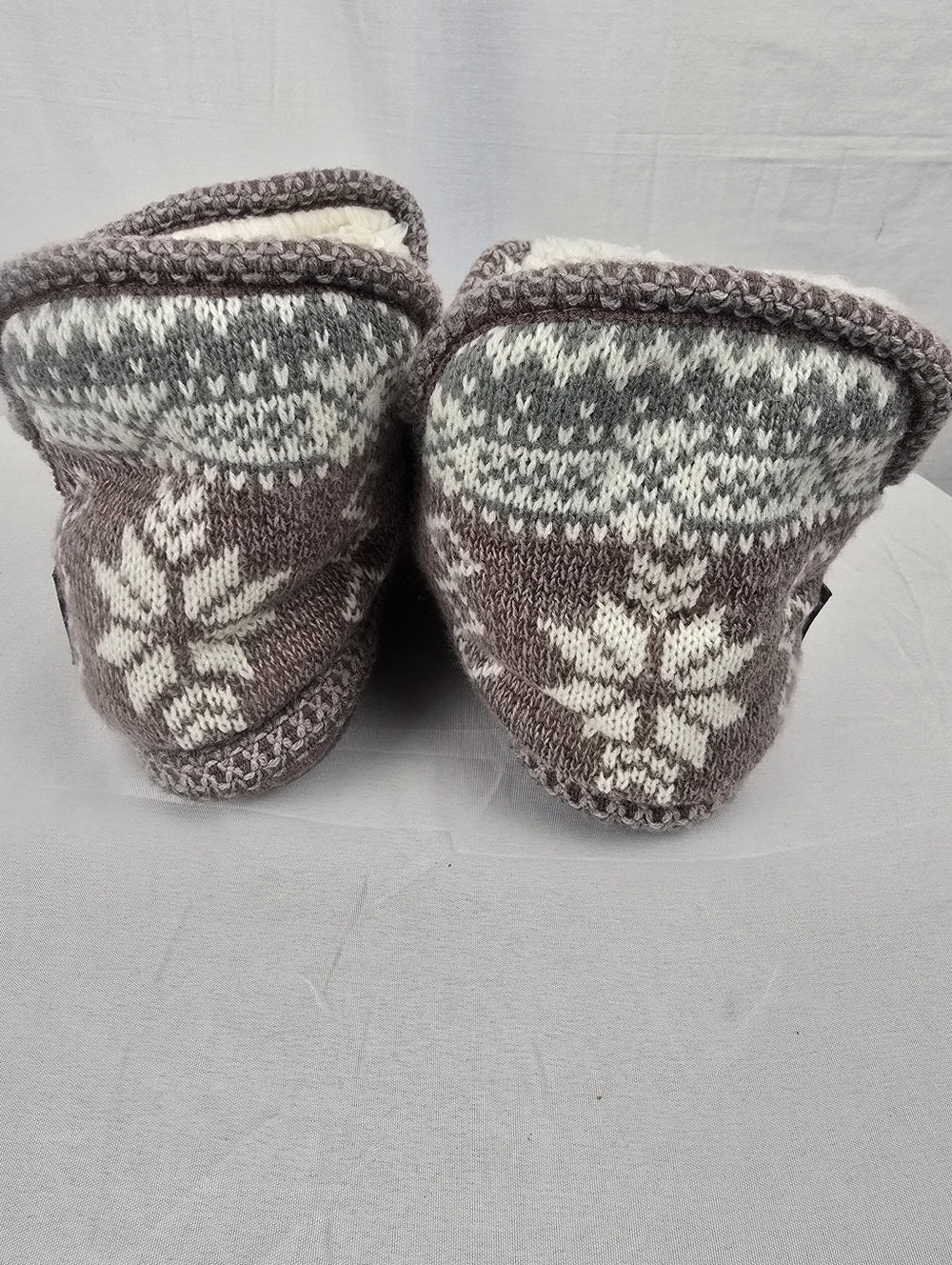 Muk Luks Slip On Warm Cozy House Shoes Sz M 7-8 - Picture 4 of 7